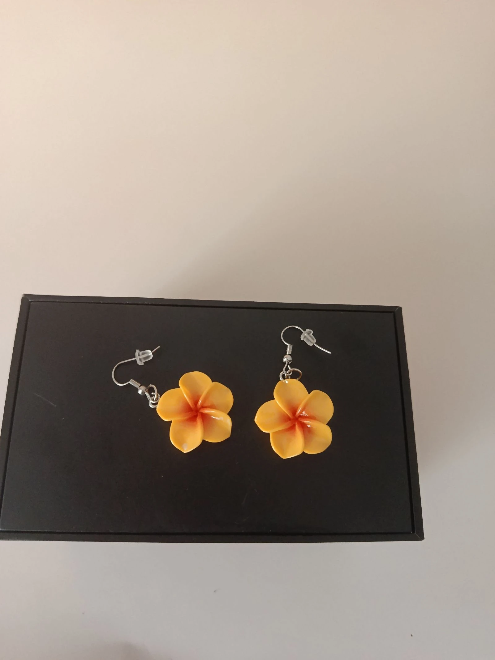 Bloem oorbellen, oranje geel – photo 2